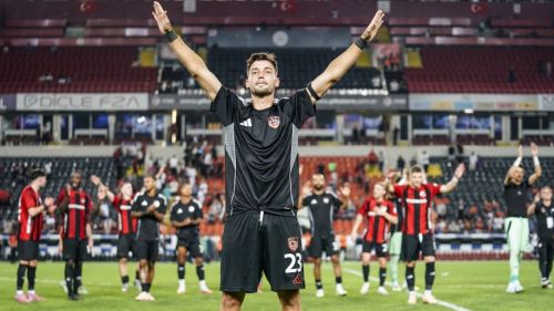 Gaziantep FK'nın yeni transferi Tayyip Talha 11'de çıktı